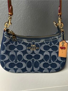 Coach | Bags | Coach Signature Shoulder Bag Tote Duffle Zip Top